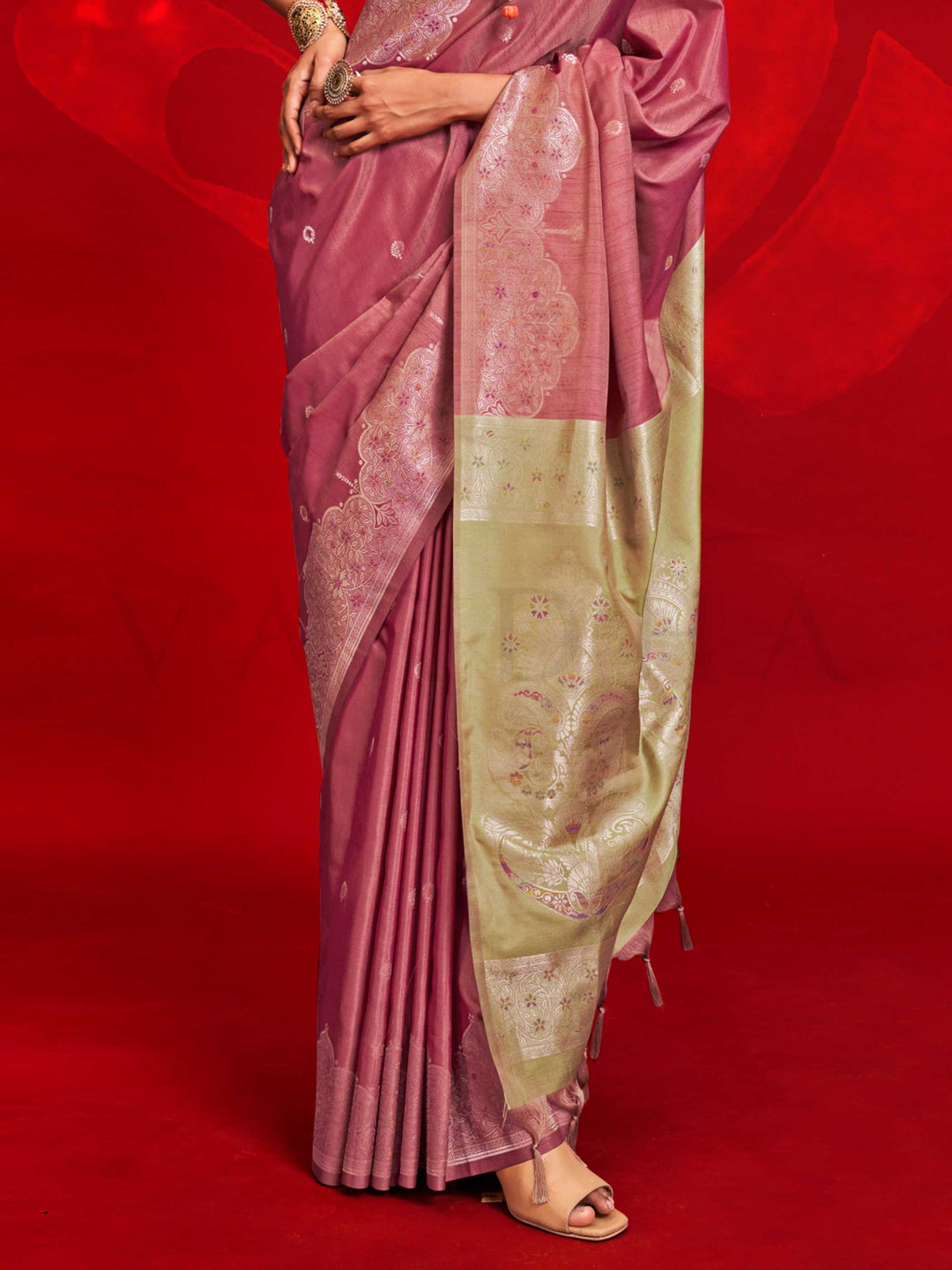 Mauve Purple Tussar Silk Handloom Saree with Gold Zari Pallu