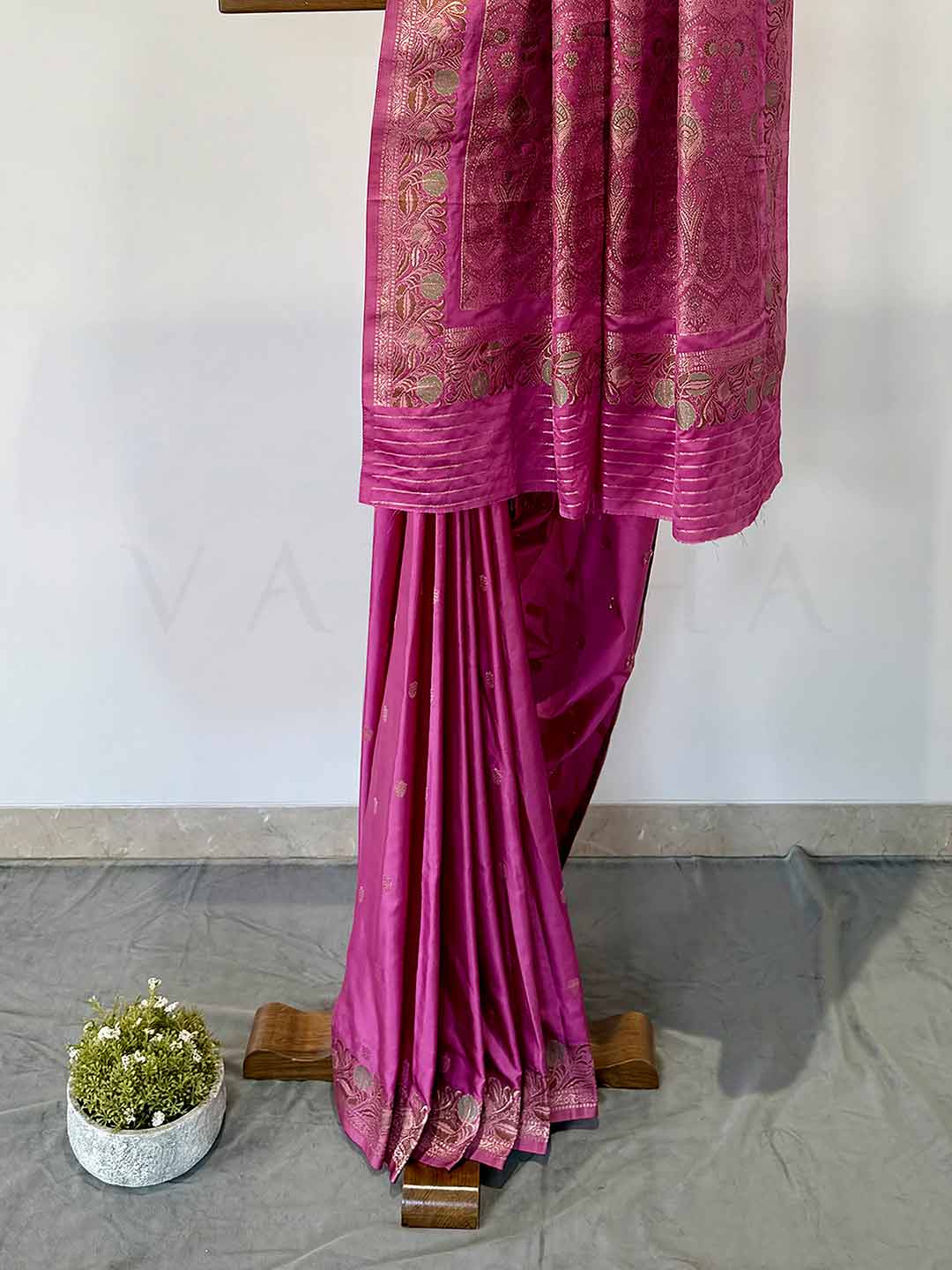 Lilac traditional Jamawar satin saree with exquisite detailing, designed for weddings and festive celebrations.