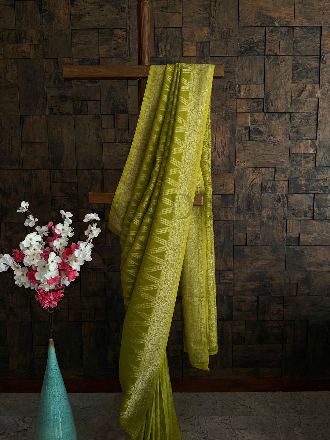 Traditional Indian saree with zari border for summer events