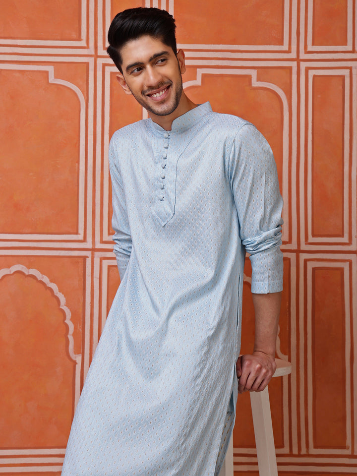 Stylish sky blue kurta for men with an all-over diamond dobby weave and potli buttons