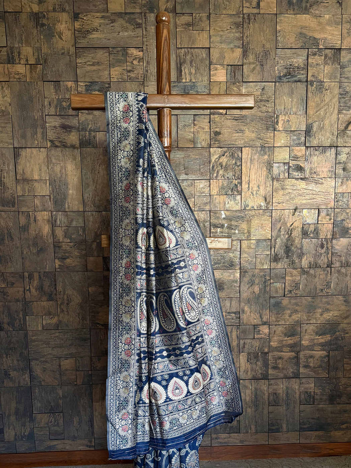 Elegant Teal Green Georgette Saree adorned with Exquisite Chikankari Embroidery and a Matching Blouse, perfect for Traditional Gatherings and Special Events.