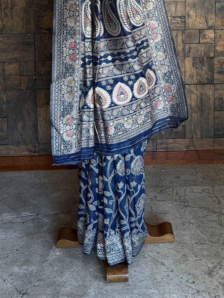 Handcrafted Teal Green Chikankari Saree with Detailed Floral Patterns and an Entrancing Blouse, showcasing Authentic Lucknowi Craftsmanship for Elegant Parties.