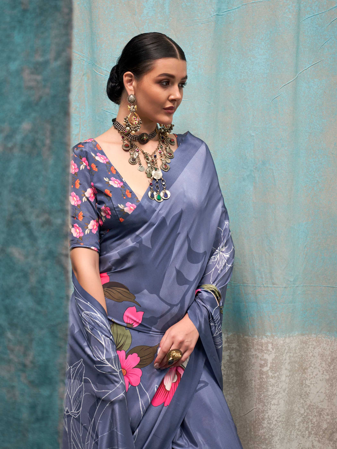 Elegant Silver Grey Crepe Silk Saree with Kalamkari Prints