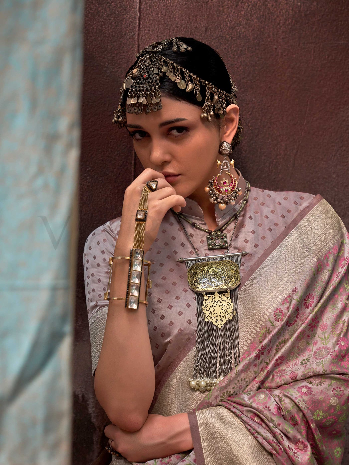 Blush Pink & Beige Pure Satin Handloom Weaving Art Silk Saree – Handwoven Heritage for Grand Occasions