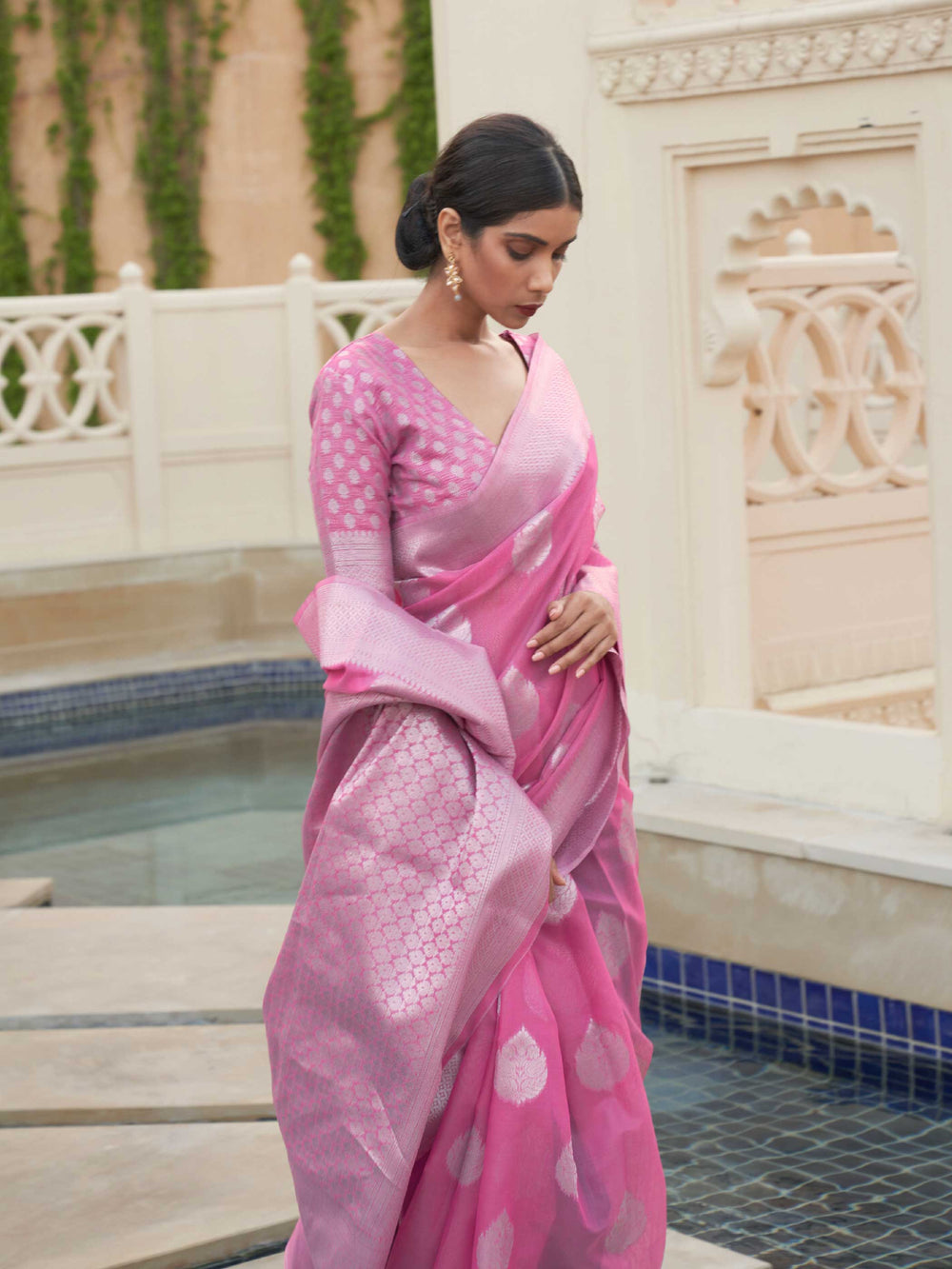 This Rose Pink–Silver Linen saree features refined woven floral motifs, perfect for haldi mornings, pooja rituals, and cultural celebrations. Crafted for breathable elegance and timeless grace. SKU 216005. This Rose Pink–Silver Linen saree features refined woven floral motifs, perfect for haldi mornings, pooja rituals, and cultural celebrations. Crafted for breathable elegance and timeless grace. SKU 216005.