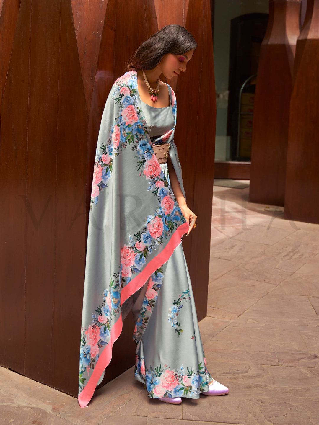 printed saree floral crepe saree satin crepe saree lightweight festive saree digital print saree saree for haldi day function saree modern mehendi saree brunch saree stylish ethnic saree pastel saree online trending floral drape organza look print saree fluid satin saree vibrant saree with floral design crepe saree under 3000 satin saree for wedding guests trendy partywear saree saree for young bridesmaids contemporary floral saree