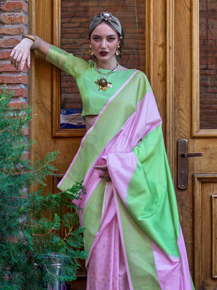 Green & Lavender Soft Silk Handloom Saree with Dual-Tone Contrast Heritage Weaving