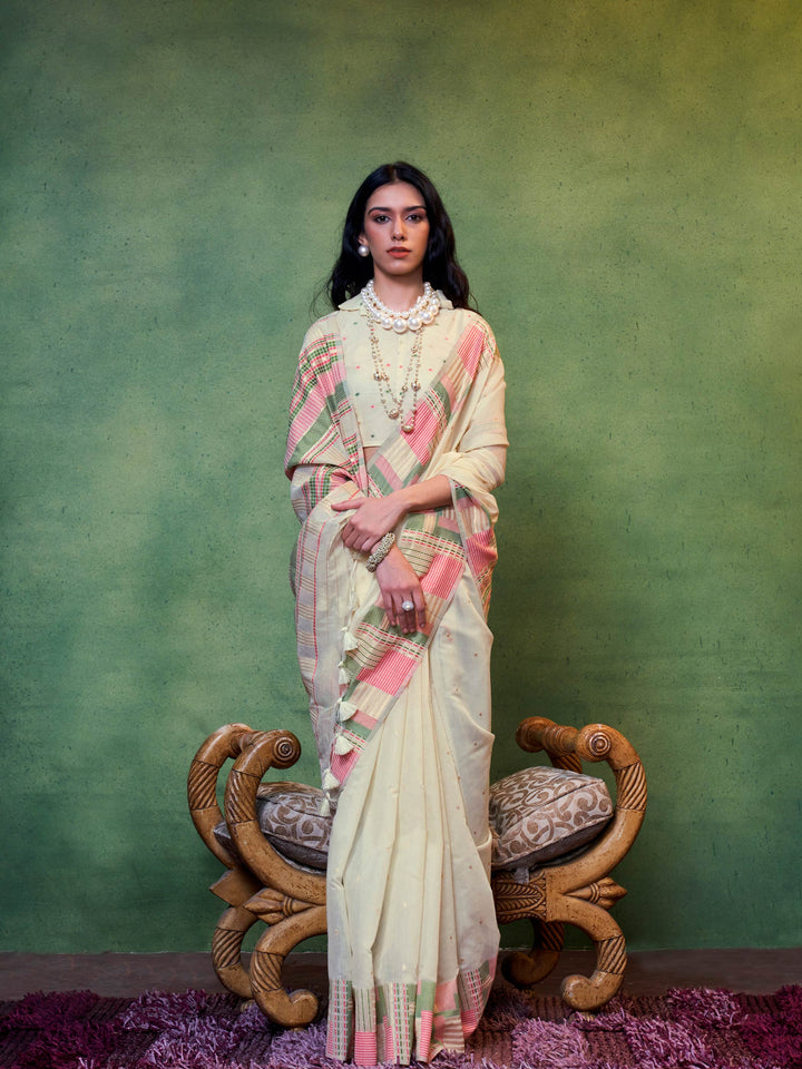 ivory cotton saree pink border saree floral woven pallu soft festive saree