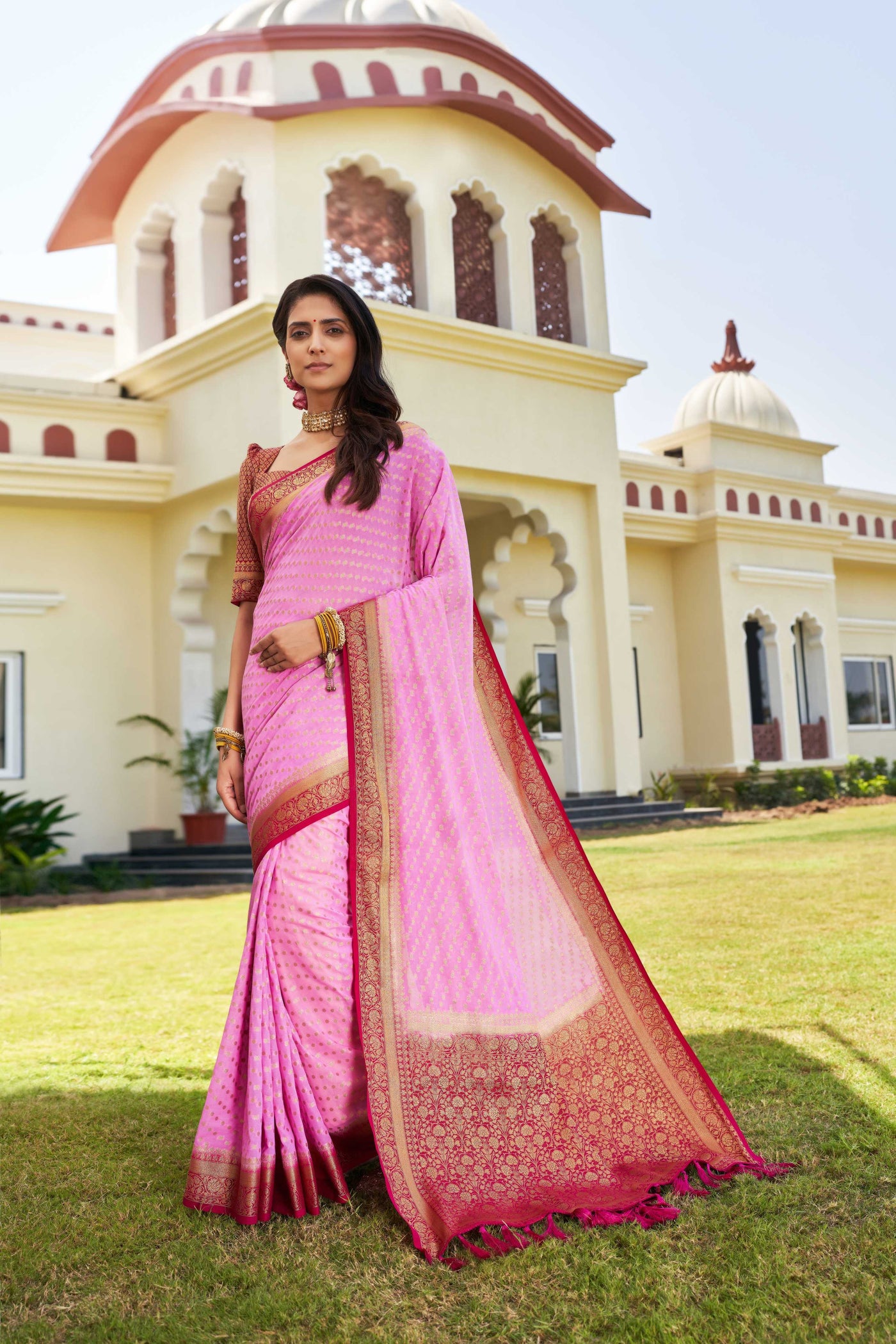 Contrast Pink Gold Zari Georgette Saree