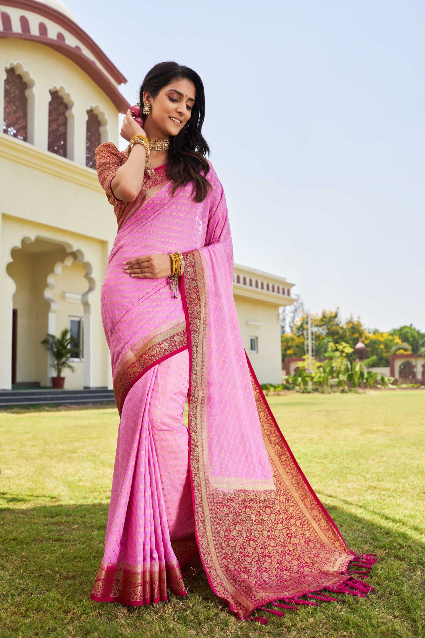 Contrast Pink Gold Zari Georgette Saree