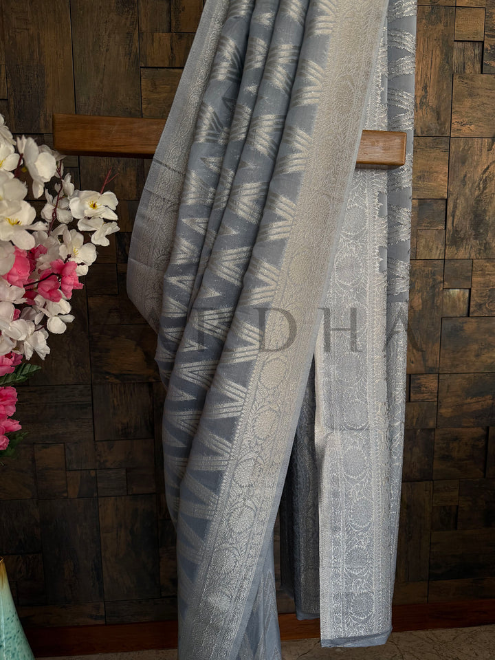 Gray georgette saree ideal for formal events or casual occasions

