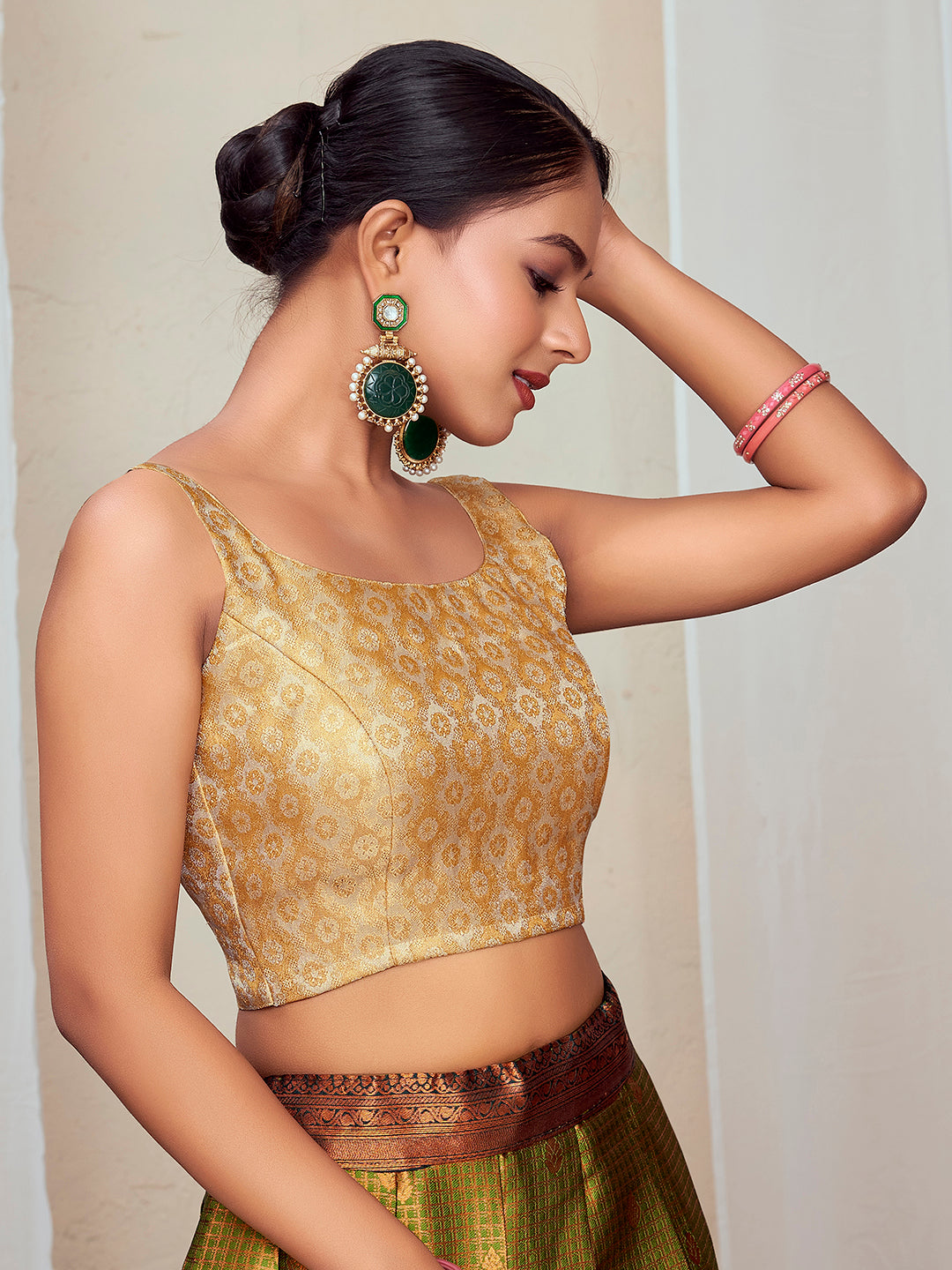 Cream Round Neck Sleeveless Padded Blouse with Gold Zari