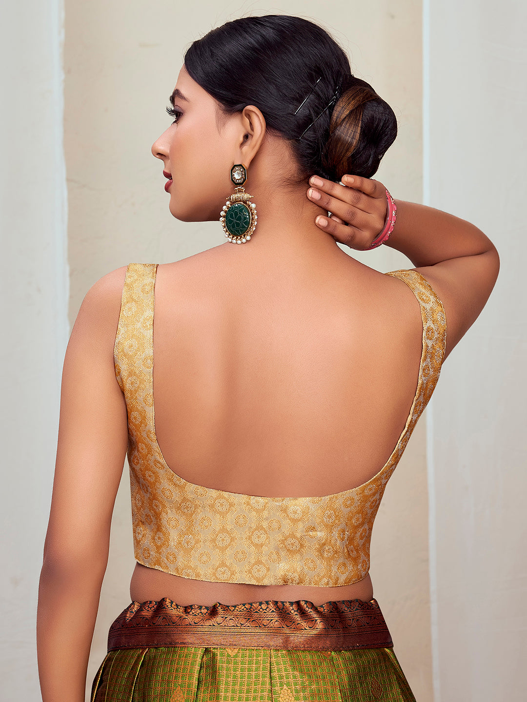 Cream Round Neck Sleeveless Padded Blouse with Gold Zari