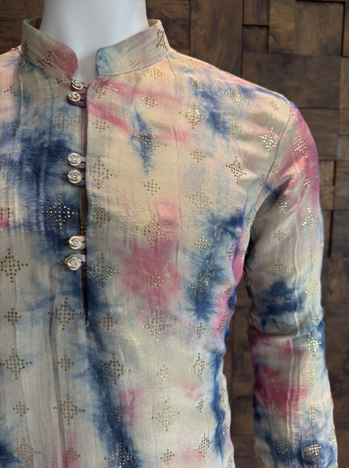 Cream Tie-Dye Viscose Kurta with Gold Geometric Sparkle Work Close-up of men’s designer kurta featuring decorative metal buttons with subtle golden embellishment work.