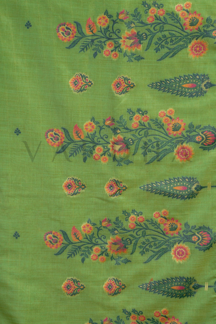 Green Cotton Saree with Gold Zari Border &amp; Tassels