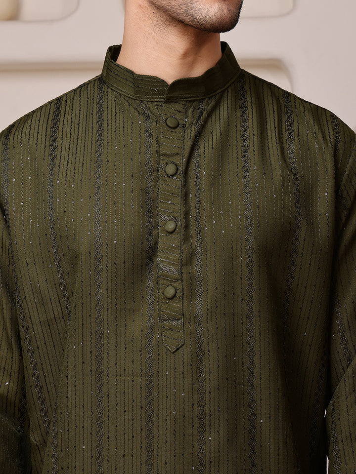 Green Embroidered Kurta with Sequins dots