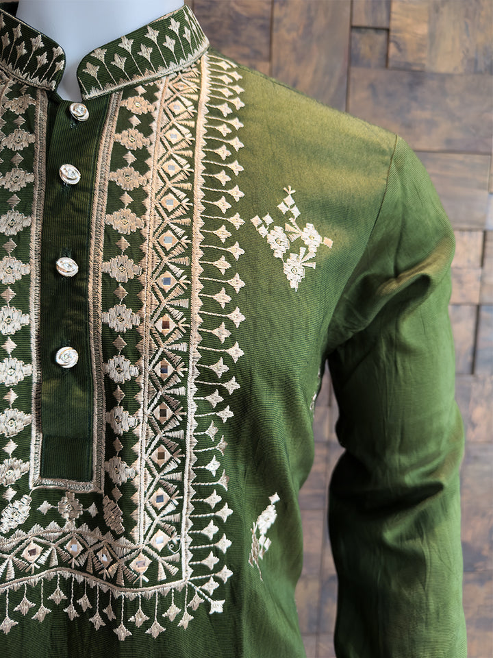 Bottle Green Viscose Embroidered Kurta with Mirror & Thread Work