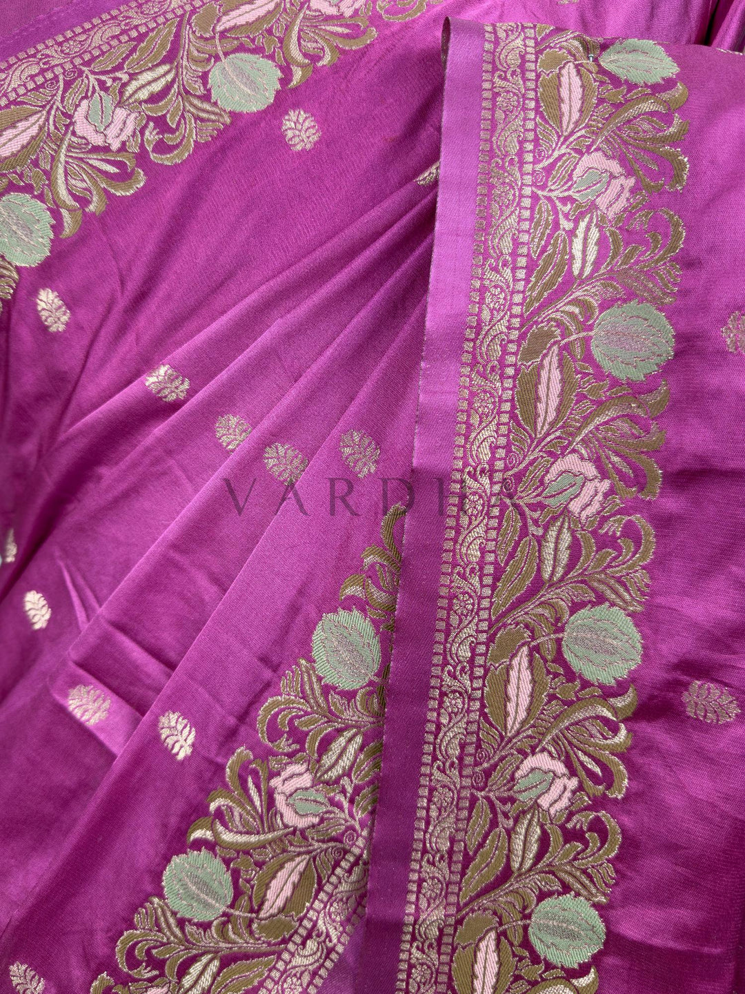 Lilac Traditional Jamawar Satin Saree for Weddings &amp; Celebrations