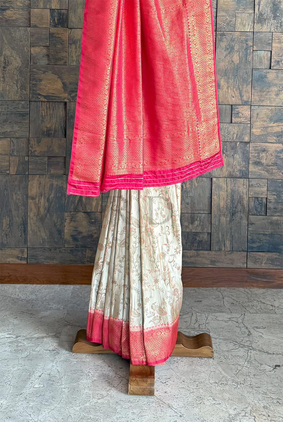Cream Red Woven Kalamkari Art Silk Saree with Zari Work