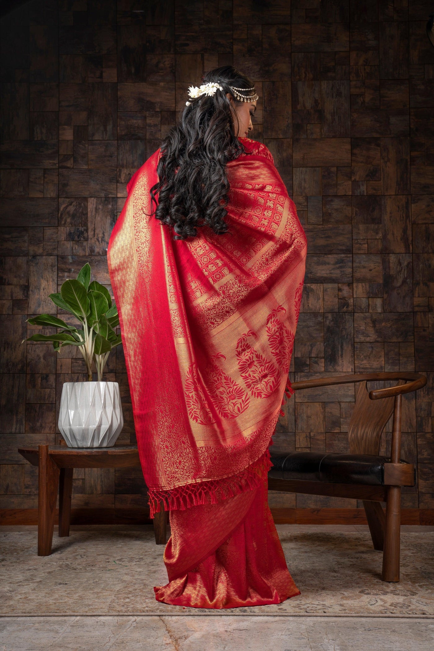 Candy Apple Red Golden Zari Kanjeevaram Silk Saree - House of Vardha