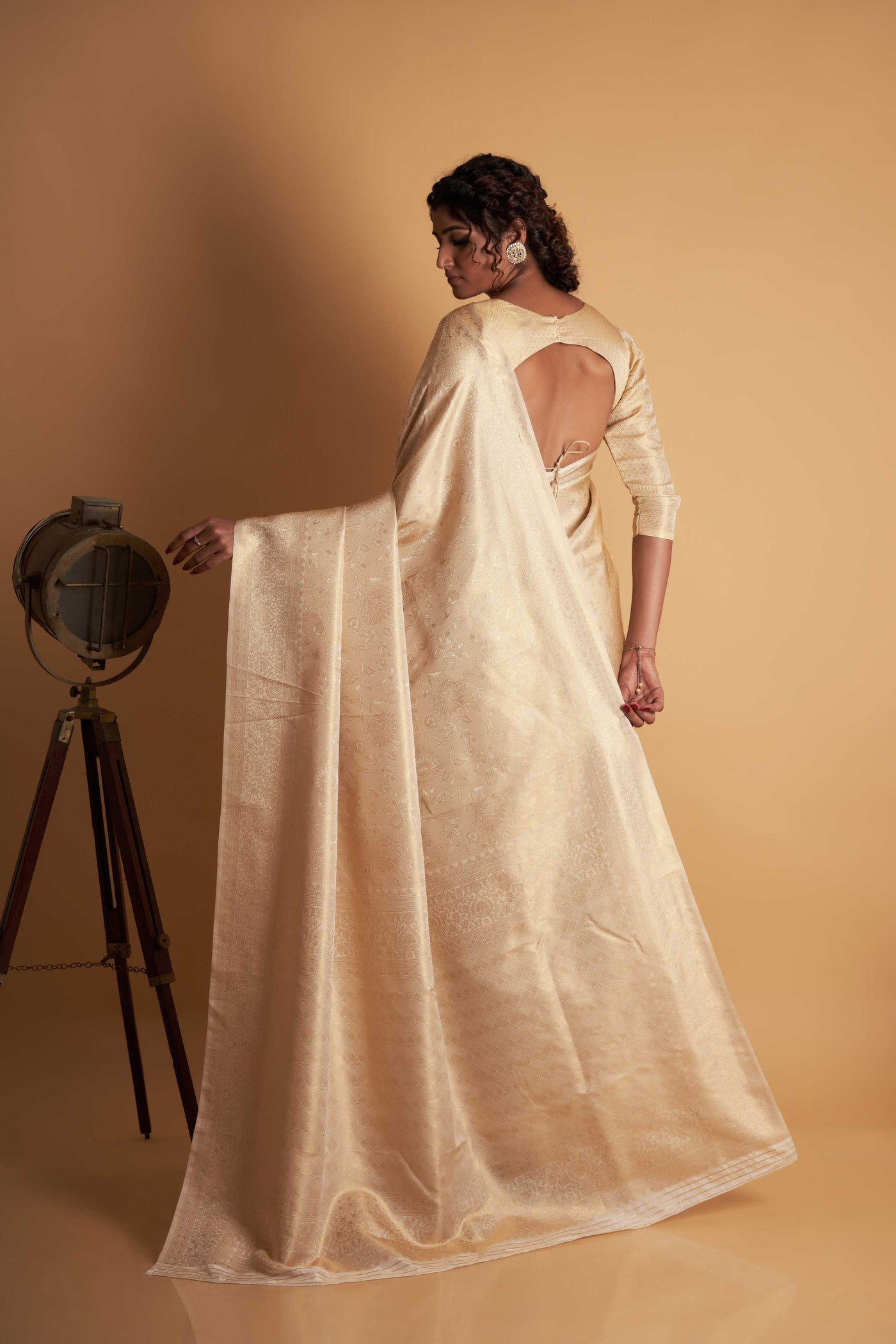 Off-White Gold Zari Kanjeevaram Saree