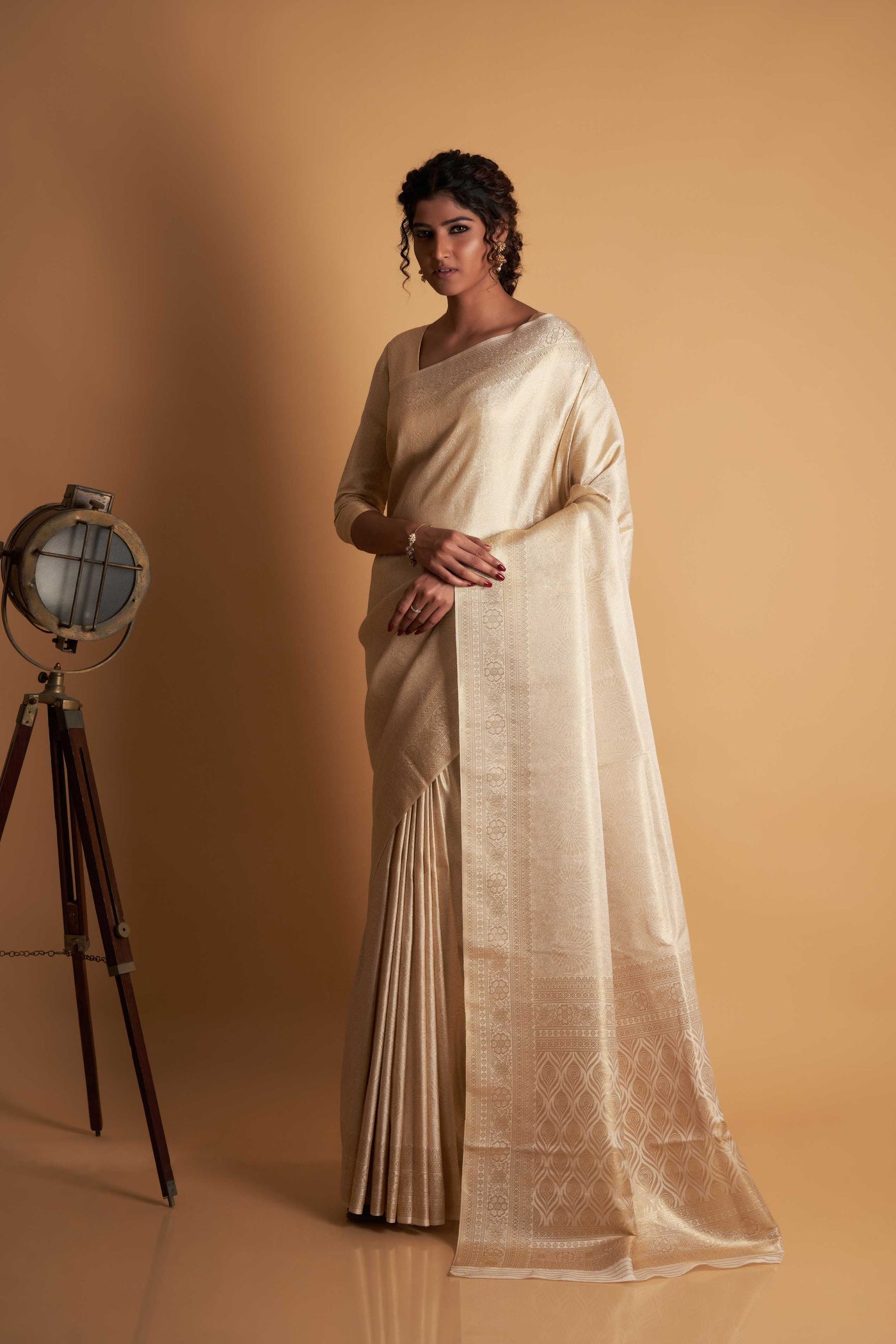 Off-White Gold Zari Kanjeevaram Saree