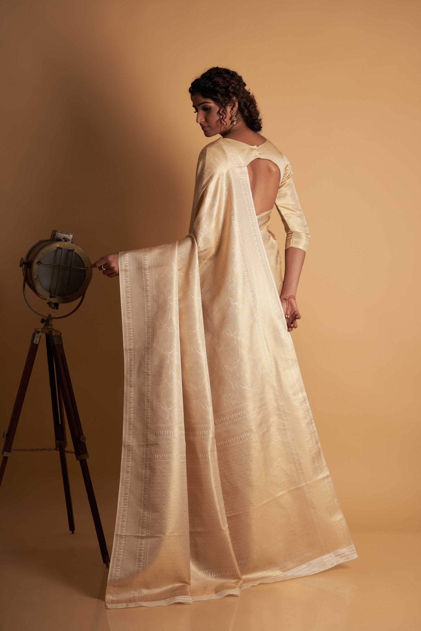 Off-White Gold Zari Kanjeevaram Saree